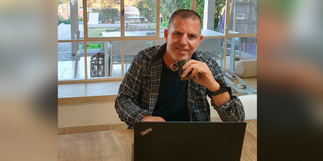 "לא נחזור למשרד בקרוב; ניתן לעובדים לבחור מהיכן לעבוד"