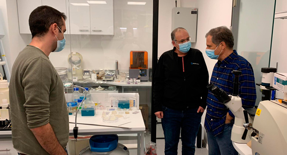 Second Israeli astronaut Eytan Stibbe visited SpacePharma&#39;s facilities earlier this month to observe some of the types of experiments he will be conducting aboard the ISS using their lab. Photo: SpacePharma