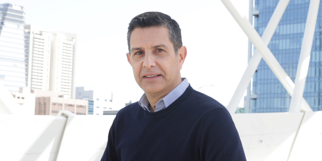 "קניון זה הרבה יותר מדבק מכמה שעות בבית הספר"