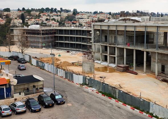שלד של המלון שעמד שנים עזוב שלד של המלון שעמד שנים עזוב