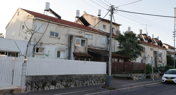 המבנים הישנים שנועדו לפינוי־בינוי. פרויקט רווי סכסוכים המבנים הישנים שנועדו לפינוי־בינוי. פרויקט רווי סכסוכים