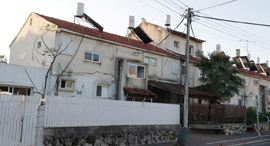 המבנים הישנים שנועדו לפינוי־בינוי, צילומים: אוראל כהן