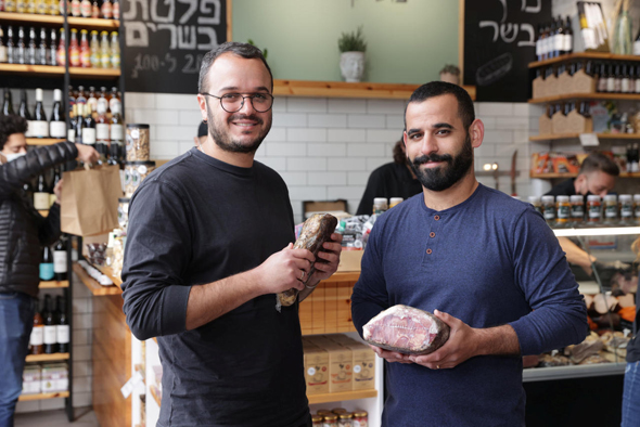 דוייב (מימין) וכהן. “החלטנו לעבוד בתוך המגבלות" דוייב (מימין) וכהן. “החלטנו לעבוד בתוך המגבלות"