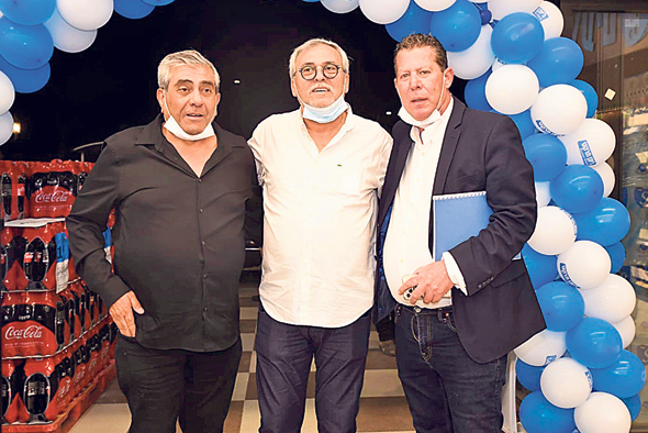 מנכ”ל יינות ביתן מיכאל לובושיץ, נחום ביתן ויגאל דמרי מנכ”ל יינות ביתן מיכאל לובושיץ, נחום ביתן ויגאל דמרי