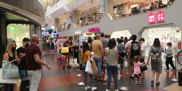 חגיגת קניות: עלייה של 10% בשימוש בכרטיסי אשראי בחודש אוקטובר