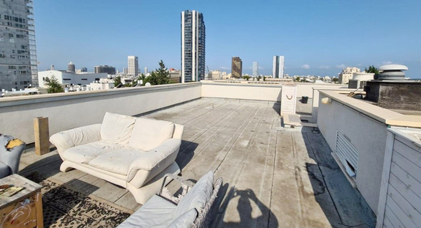 הגג בבניין שבו אהוד אולמרט ברחוב מטמון כהן תל אביב הגג בבניין שבו אהוד אולמרט ברחוב מטמון כהן תל אביב