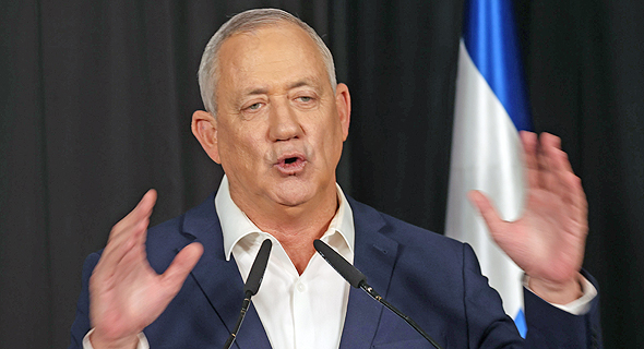 בני גנץ יו"ר כחול לבן שר הביטחון מסיבת עיתונאים 31.3.21, צילום: יריב כץ