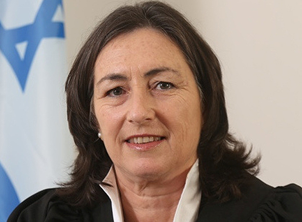 השופטת אסתר שטמר. פסקה בקוטג' השופטת אסתר שטמר. פסקה בקוטג'