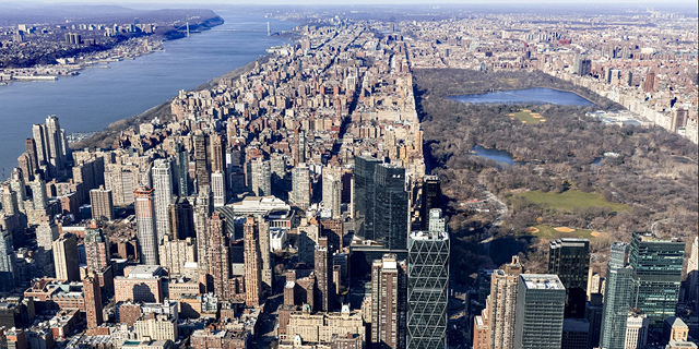 סאמיט ממשיכה להתנפל על ניו יורק - רוכשת עוד 490 דירות