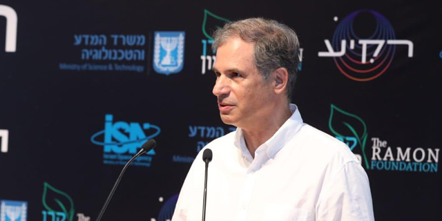 איתן סטיבה מסביר למה שילם 50 מיליון דולר כדי לטוס לחלל