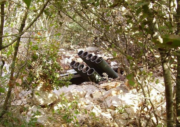 בור שיגור של חיזבאללה שאותר בלבנון; הבורות של חמאס דומים בור שיגור של חיזבאללה שאותר בלבנון; הבורות של חמאס דומים