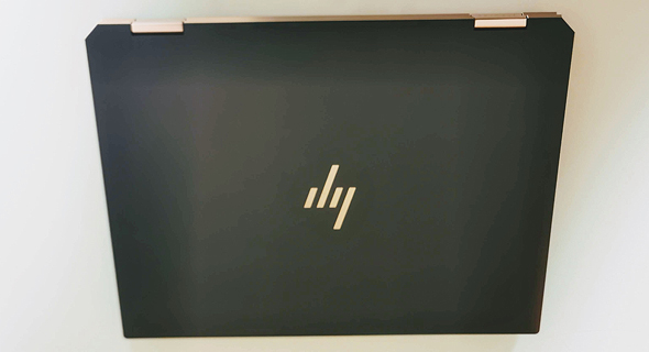 HP מחשב לפטופ spectre נייד, צילום: רפאל קאהאן