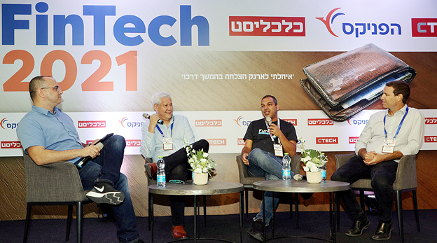 Roee Bergman (left), Michman Business Credit Chairman Doron Spair, Fundbox’s GM Israel and CTO Dror Yosef, and Mesh Payments co-founder and CEO Oded Zehavi on stage at  Calcalist
