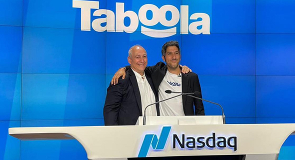 Chemi Peres (left) and Taboola CEO Adam Singolda. Photo: Taboola