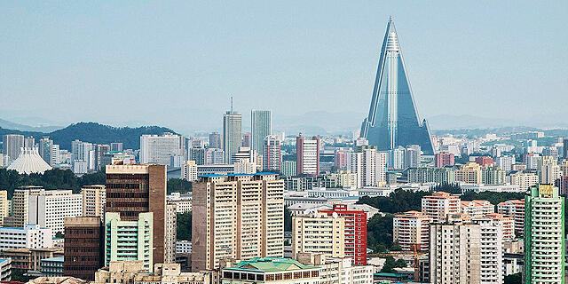פיונגיאנג צפון קוריאה מלון ריוגיונג Ryugyong