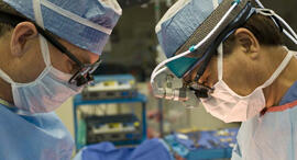 מוסף ניתוח מנתחים רופא רופאים חדר ניתוח