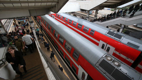 החשד: מעטפות כסף ושיפוץ בתים תמורת עבודות תשתית ובינוי