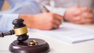 גירושים גירושין בגידה בית משפט, צילום: שאטרסטוק