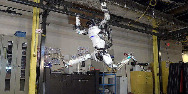 רובוט מתעמל אטלס בוסטון דיינמיקס 1