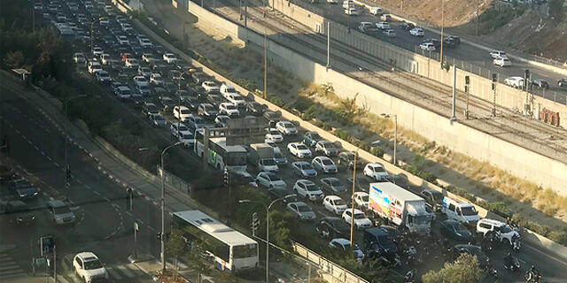 פקק תנועה פקקקים נתיבי איילון