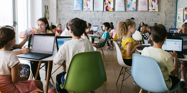 שעת הקוד ילדים מחשבים סטודנטים בית ספר 