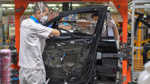 מפעל רכב בסין. לא מייצרים הכל לבד, צילום: איי פי