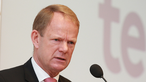 קור שולץ קאר שולץ מנכ"ל טבע מסיבת עיתונאים בורסה לניירות ערך, צילום: אביגיל עוזי