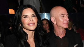 בזוס וזוגתו לורן סנצ'ז, צילום: גטי אימג'ס