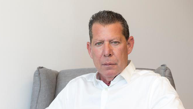 מנכ"ל יינות ביתן־מגה מיכאל לובושיץ פורש, עמית זאב יחליפו - Vimarsana News
