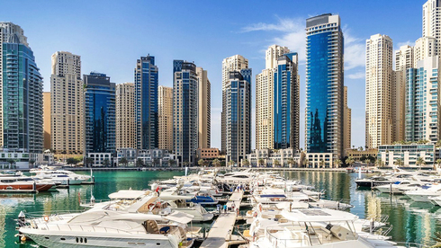 מי שנכווה בארה"ב, נזהר באמירויות