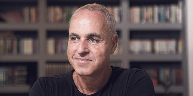 למרות התנגדות בעלי המניות: מימון ישיר מעניקה למנכ"ל אופציות בשווי 3.3 מיליון שקל 