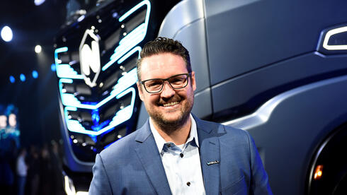 קצר חשמלי: המשקיעים גילו שמכוניות לא מייצרים בטוויטר