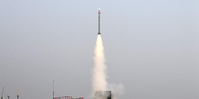 התעשייה האווירית ניסוי יירוט טיל MRSAM ברק 8