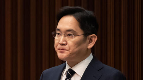 לי ג'יי יונג Lee Jae yong סגן יו"ר סמסונג הורשע
