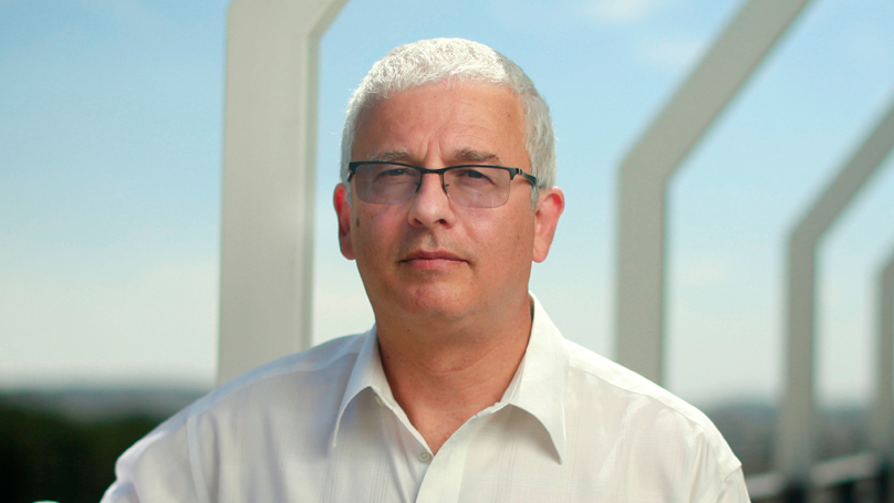 לדברי אנדרו אביר, מערכת התשלומים בישראל נמצאת בפיגור טכנולוגי. "אנחנו בפער של לפחות עשור ממדינות באירופה, אך גם מהשווקים המתעוררים" (צילום: עמית שעל) אנדרו אביר המשנה לנגיד בנק ישראל