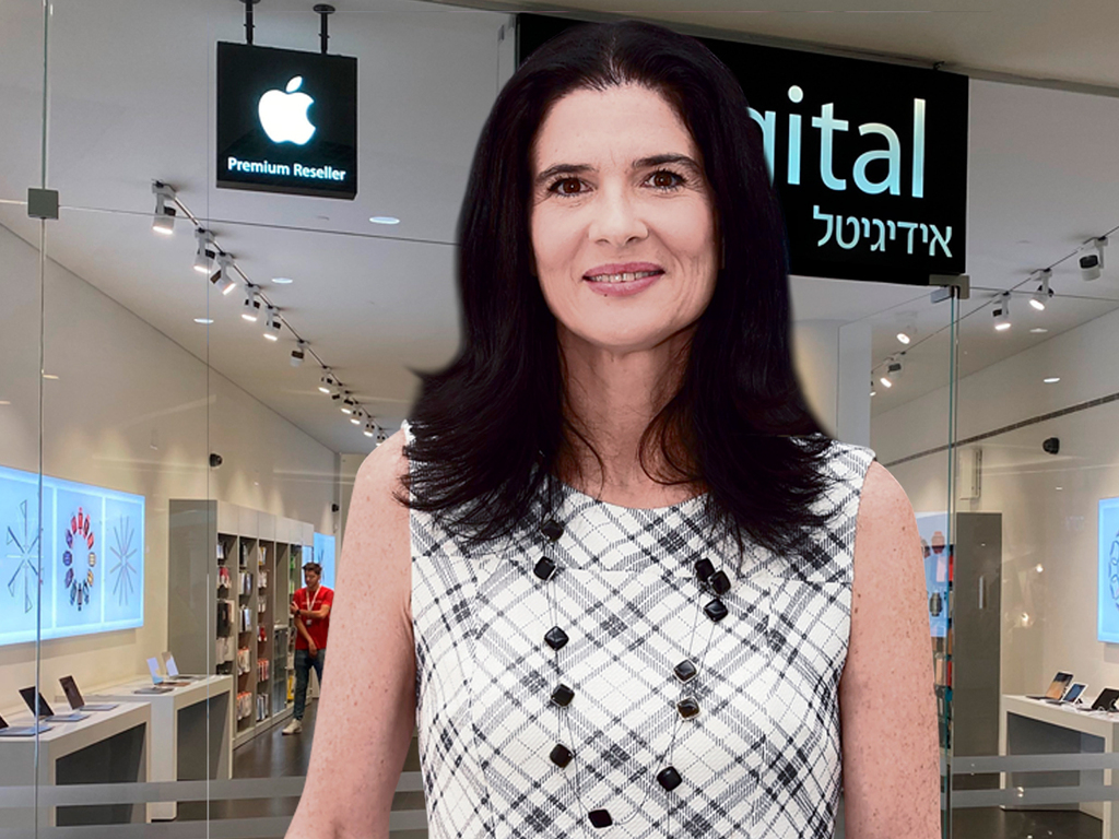 איילת צרפתי רוזן מנכ"לית שותפה באיידיגיטל, על רקע חנות איידיגיטל (צילום: יאיר שגיא מני מועלם) איילת צרפתי רוזן מנכלית איי דיגיטל על רקע חנות איידיגיטל