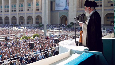איראן ממשיכה בהעשרת אורניום, אך הציבור מרושש, null איראן ממשיכה בהעשרת אורניום, אך הציבור מרושש