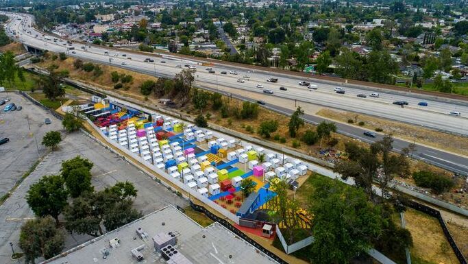 כפר הומלסים, פארק אלכסנדריה לוס אנג'לס, Lehrer Architects