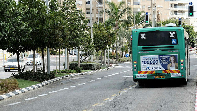 יותר קנסות? עיריית ת"א בוחנת מערכת אכיפה חדשה בנת"צים