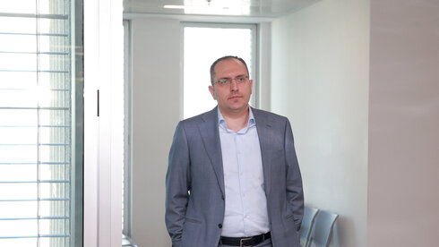 מוטי בן משה מצטרף לשמעיה רייכמן במטרה לרכוש את אקספון - Vimarsana News