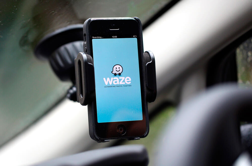 You may have reached your vacation spot: Google elegantly says goodbye to Waze