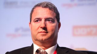 אלי אלעזרא, עמית שעל