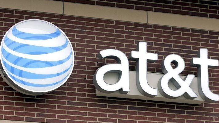 עסקת ענק: AT&T ממזגת את נכסי המדיה שלה עם דיסקברי