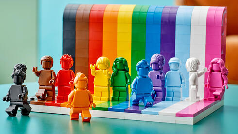 לגו, סט להט"בק , צילום: Lego