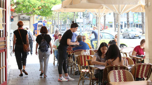 בית קפה בתל אביב, צילום: אוראל כהן
