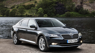 סקודה סופרב שחורה, יצרן