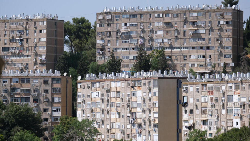 רחוב אולסבנגר בקריית יובל בירושלים. התושבים דורשים ביצוע בשלבים
(צילום: יואב דודקביץ) עופר ברקוביץ בנייני שיכון קריית יובל וקריית מנחם ירושלים