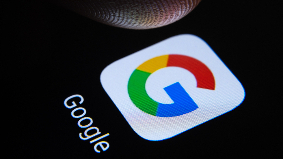 אחרי הביקורת הציבורית: גוגל מקשיחה את ההגנה על קטינים