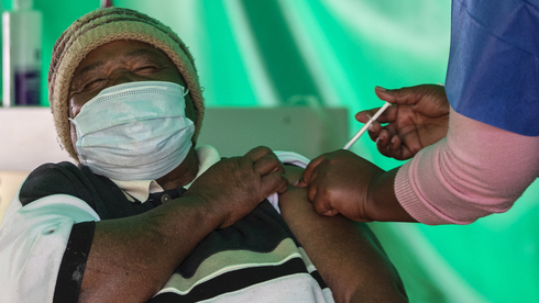 חיסון לקורונה בדרום אפריקה, איי פי
