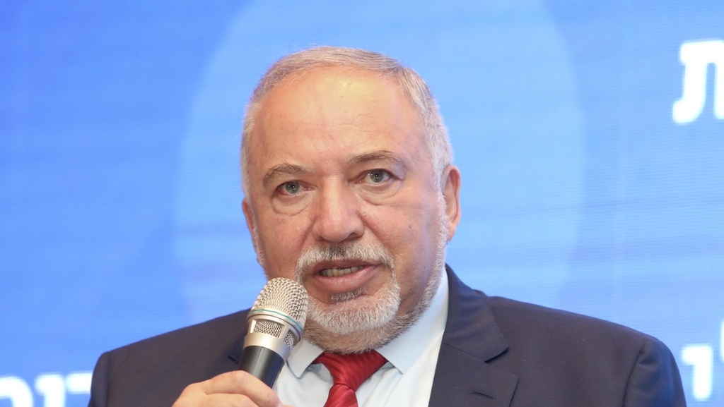 ליברמן: נתמקד בהפחתת רגולציה ועידוד תעסוקה, פטור ממס לא יבוטל כרגע